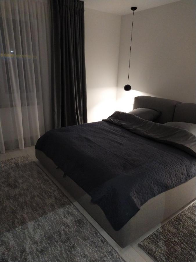 New Modern Apartment Ungvár Kültér fotó