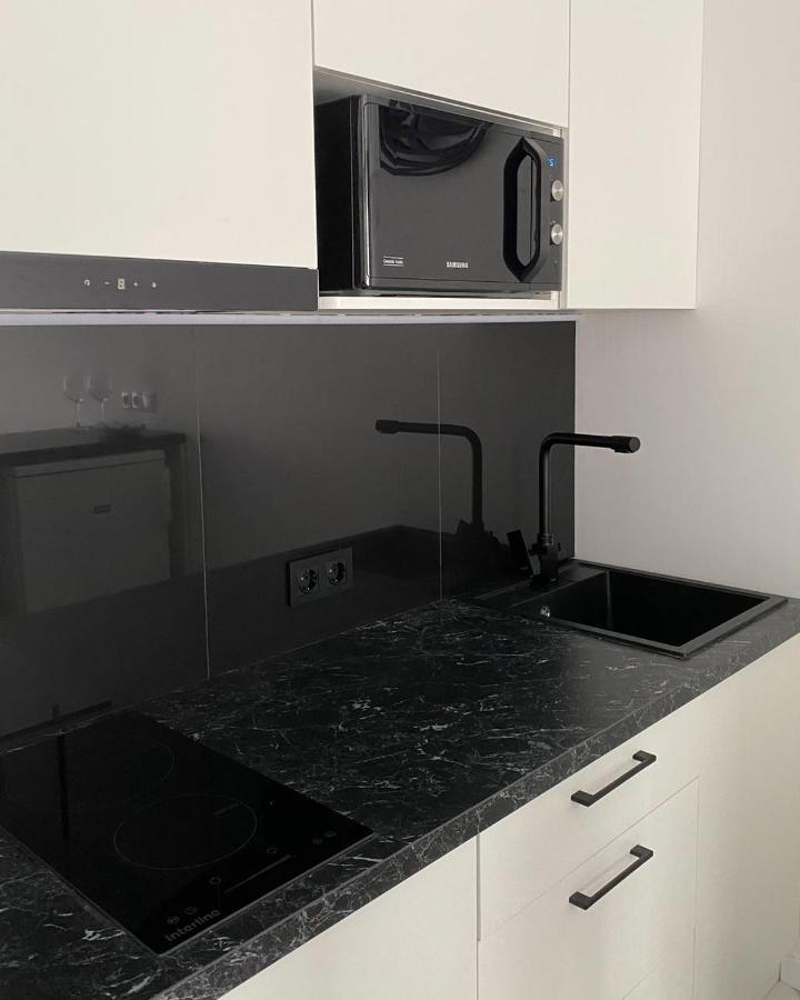 New Modern Apartment Ungvár Kültér fotó